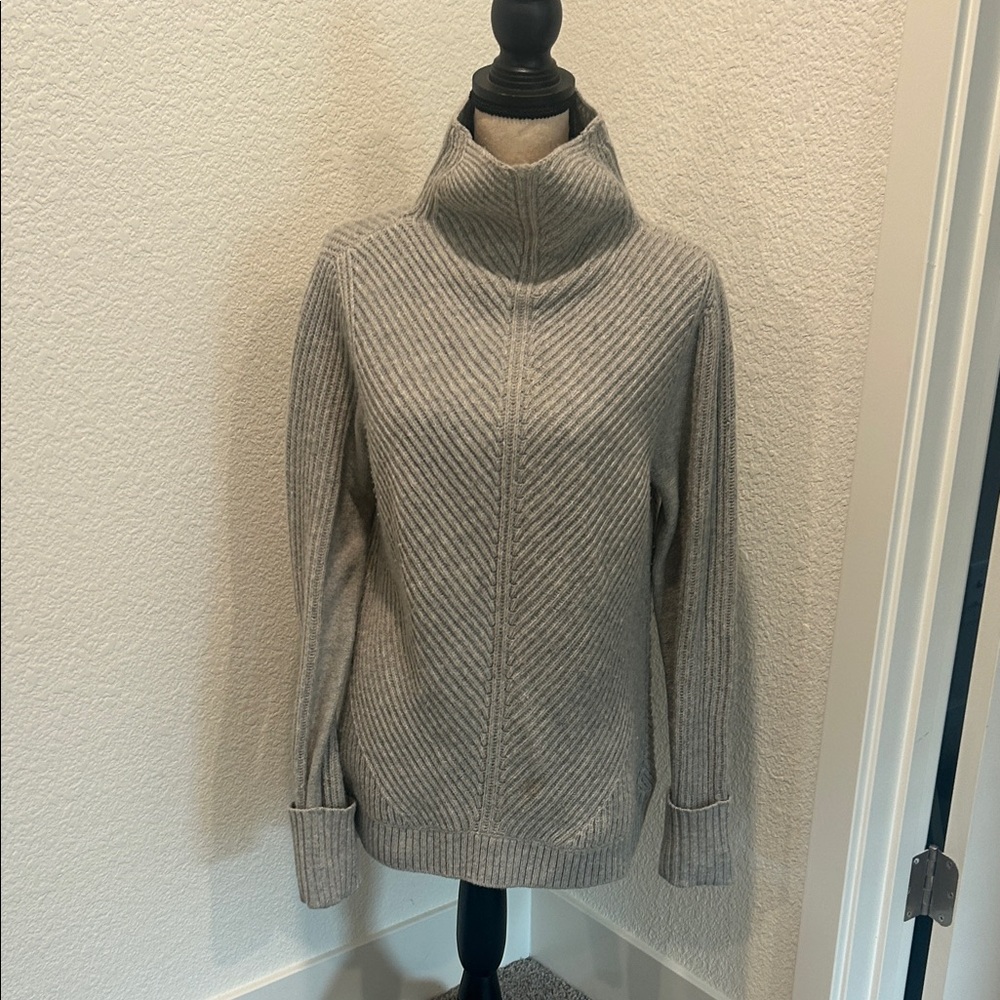 Gray Women's Cashmere Wool Sweater